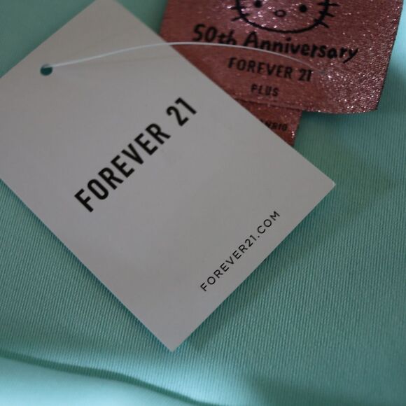 Forever 21 X Hello Kitty Blue Tube Crop Top Plus Size 3X - Picture 9 of 10